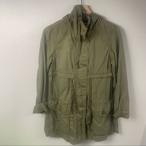 GAP OLIVE GREEN TIERED COTTON LIGHT WEIGHT JACKET